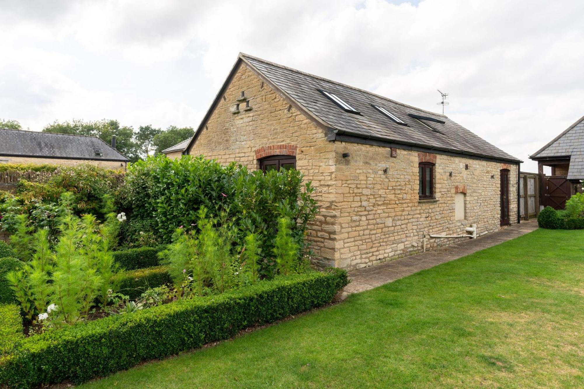 Coursehill Barn